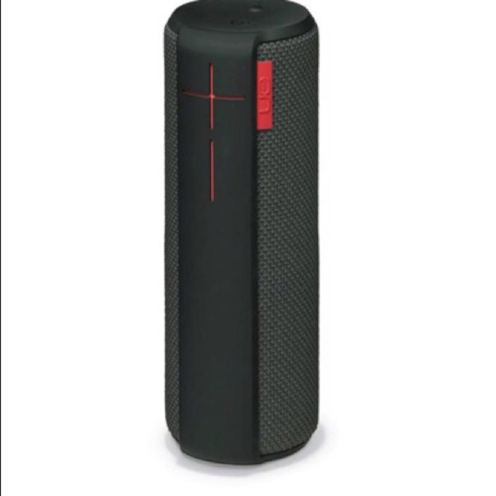Ultimate Ears MEGABOOM- waterproof speaker